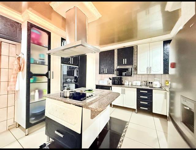 3 BEDROOM HOUSE FOR SALE IN VANDERBIJLPARK CW 5